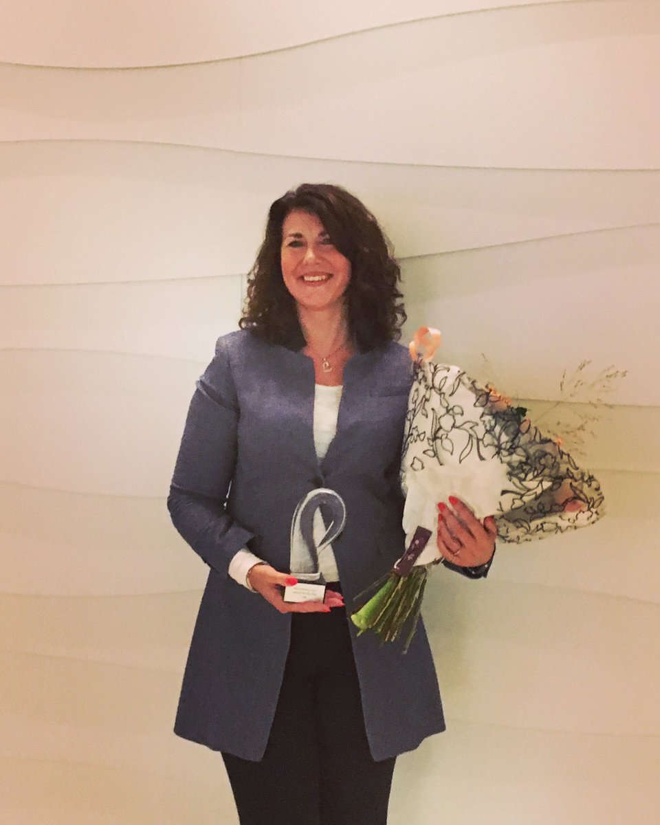 JoseKolmeijer's tweet photo. De winnaars van de Mice Awards 2016! https://t.co/XX8mcvZmwy. KLM MICE &amp; Business Travel Airline of the Year 2016! 💙 #klm #secondtimeinarow https://t.co/phisdLqSbi