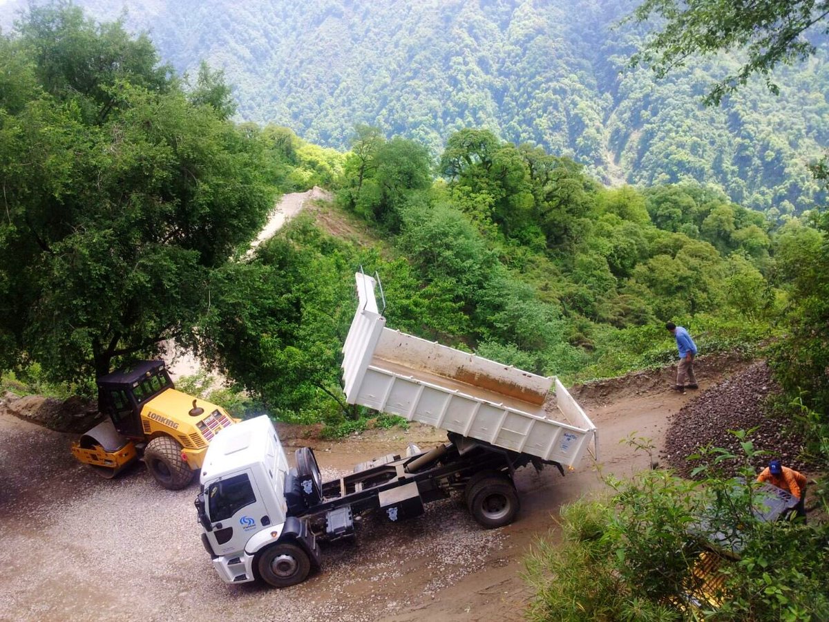 JavierJiguacel's tweet photo. Estamos realizando la reposición de ripio sobre #RN65, Tucumán #PlanBelgrano https://t.co/kxL1huhdAA