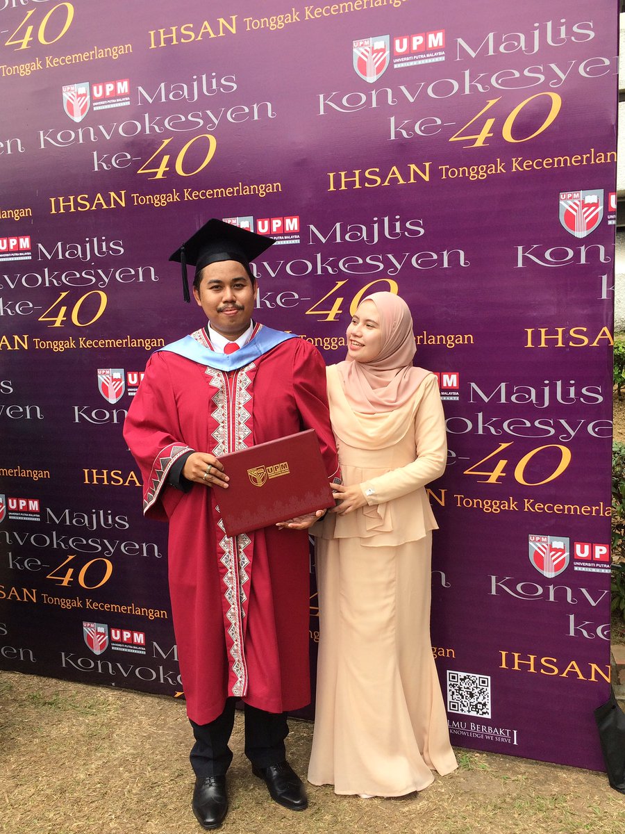 Vixiooj21's tweet photo. #UPMConvocation40 congrats abg . We're so proud of you π https://t.co/T1NuJf1I5g