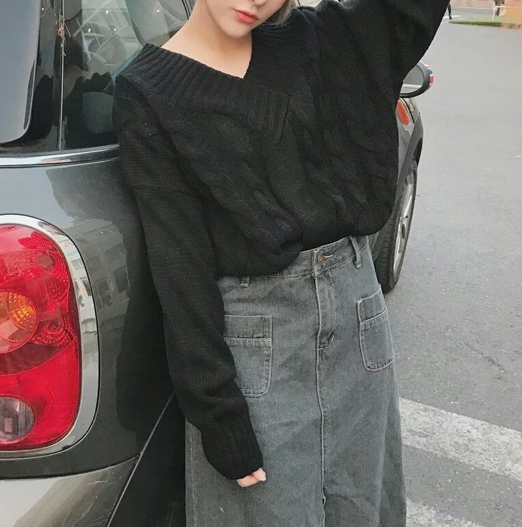 Dress_For_You_'s tweet image. [ Rt = ❤ ]
✅ 일상생활 속에서도 무난히 입을 수 있는 루즈핏 니트!
**
💮 브이넥 니트
✔ 25000원 + 3000원
**
참고 &amp;amp; 주문 ➡ m.blog.naver.com/xxx_no/2208453…