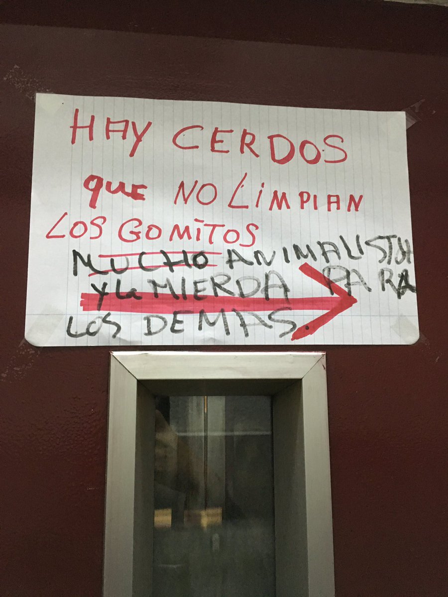 bsilanes's tweet photo. Cartell a la porta de l'ascensor de casa #gomitos https://t.co/37JdaYPDlH
