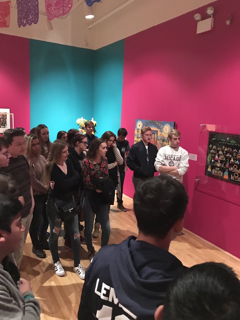 SrMuench's tweet photo. Awesome trip to the Mexican Fine Arts Museum to learn about el Día de los Muertos #d155inspire @SraBachta https://t.co/CK2LwgKP2X