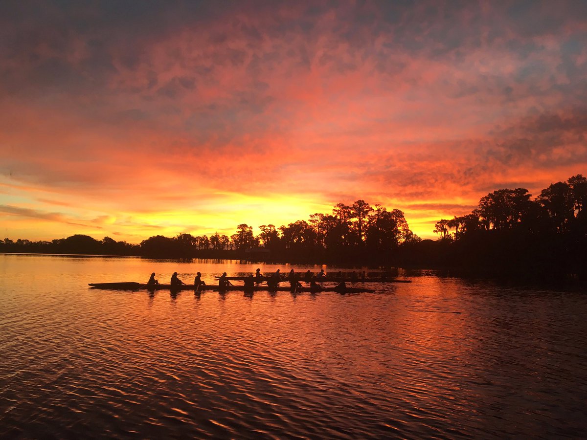 UCF_Rowing's tweet photo. Unreal sunrise this morning!
#UCFRowing #nofilter #sunrise #rowingrelated https://t.co/WBJbtFAGVr