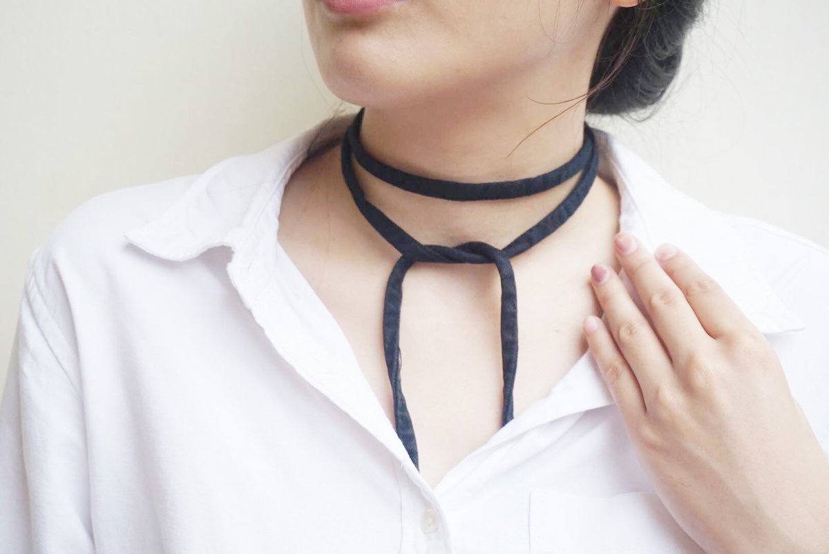 Tali sepatu jadi choker?!? baca selengkapnya di blog aku ya, ayudevjourney.blogspot.co.id see you guys, xo!