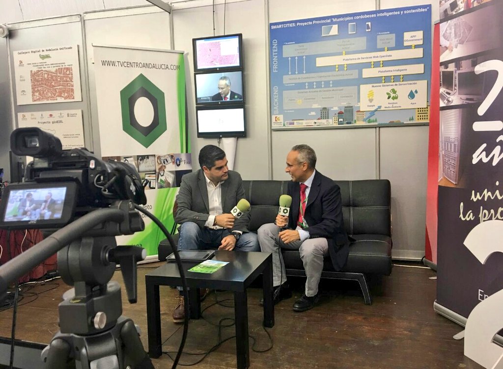 SonandoCordoba's tweet photo. @TVCentroAnd estuvo presente en la @Feria_Fimart realizando una amplia cobertura de la feria. Enhorabuena por vuestro trabajo!#FIMART16 https://t.co/BMUV3VW4qC