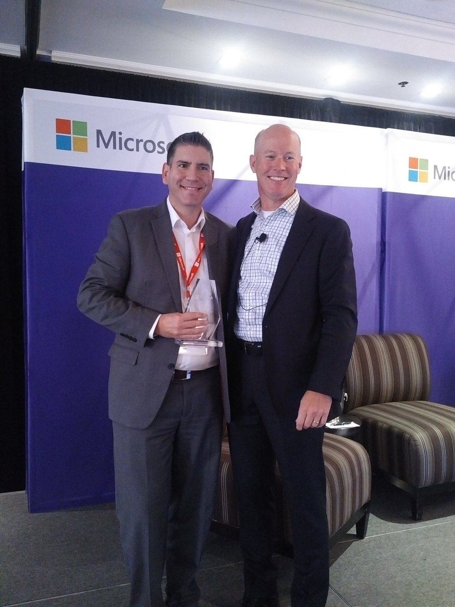 MindShareLearn's tweet photo. Congrats to Clarke Hagan @lrsd receives Bob Alison Award #CLC2016 for his contributions to @lrsd education @C21Can @C21CEO @MicrosoftEduCA https://t.co/FrXO9sAUVQ