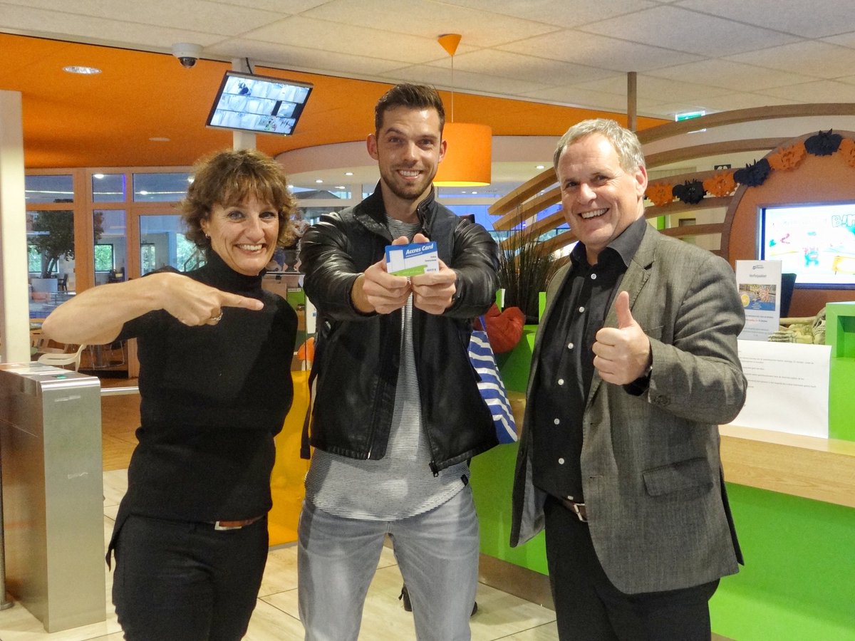 Volgende stap in de revalidatie... Aquasporten! Dank voor de ondersteuning <a href="/ACmalkander/">Malkander</a> en <a href="/accresapeldoorn/">Accres Apeldoorn</a> #voorelkaar #aquasportpas #fit