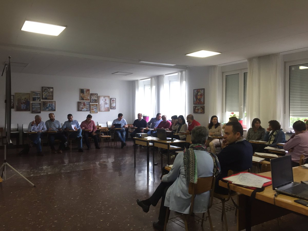 colegiosfec's tweet photo. Comenzamos la reunión de Directores Generales, porque juntos #somos más.
#25ani. https://t.co/dRYWPkT4UT