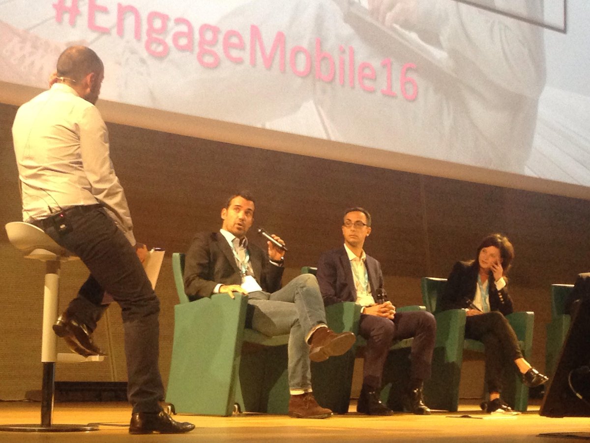 Country Manager A. Ceccoli is on stage now! Andrea sul palco adesso!
Let's talk #mobile and creativity <a href="/Engage_Magazine/">Engage</a>'s #engagemobile16!