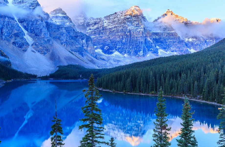 JourneysEditor's tweet photo. Reflections amid ethereal beauty.  

https://t.co/gEuy1YyanU

#Canada   #Banff  #LakeLouise  #alberta https://t.co/G6ZFy2k7Ts