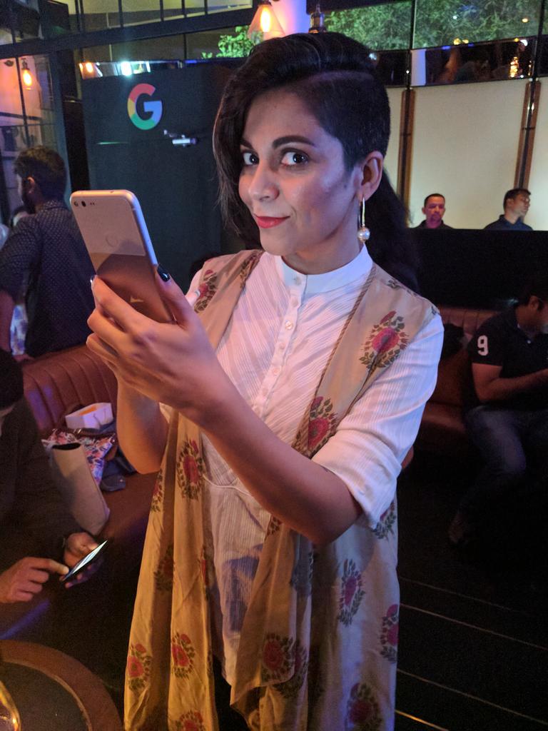 GoogleIndia's tweet photo. In the house! #madebygoogle #Pixel https://t.co/hHwwYLhmZe
