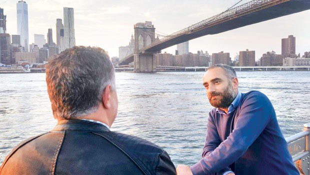 zaytung's tweet image. Savcılık ByLock'un Sahibine Ulaşan İsmail Saymaz'ı İfadeye Çağırdı: "Nasıl oluyor şimdi bu şoruşturma işleri falan?" zaytung.com/haberdetay.asp…