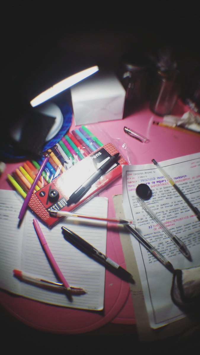 carbonelljerom's tweet image. Ay bahala na!  Bukas na kita sa room tatapusin😒😷  #PracticalResearch
 
👻: Buboy2304