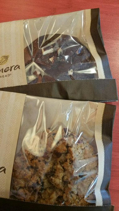 At Paneras for lunch and I discover that they now have gluten conscious cookies! Came for a low calorie<a href="/tag/eyelash"class="tags"><span>#eyelash</span></a>