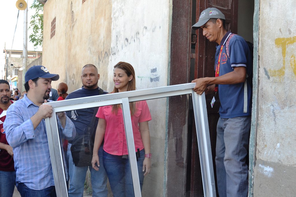 Nircia_Villegas's tweet photo. 80 HOGARES SERÁN REHABILITADOS POR LA GRAN MISIÓN BARRIO NUEVO BARRIO TRICOLOR - https://t.co/Tiq0vxT1f3 https://t.co/Jut0DSn29G