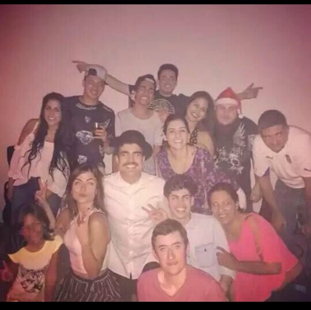 s4f1cshipp's tweet photo. Faltam dois meses pro natal e eu só consigo lembrar desse dia... AGAIN, PLEASE 🙏🏽❤️🙌🏽
#Castrodevall https://t.co/9MYMDyS3fT