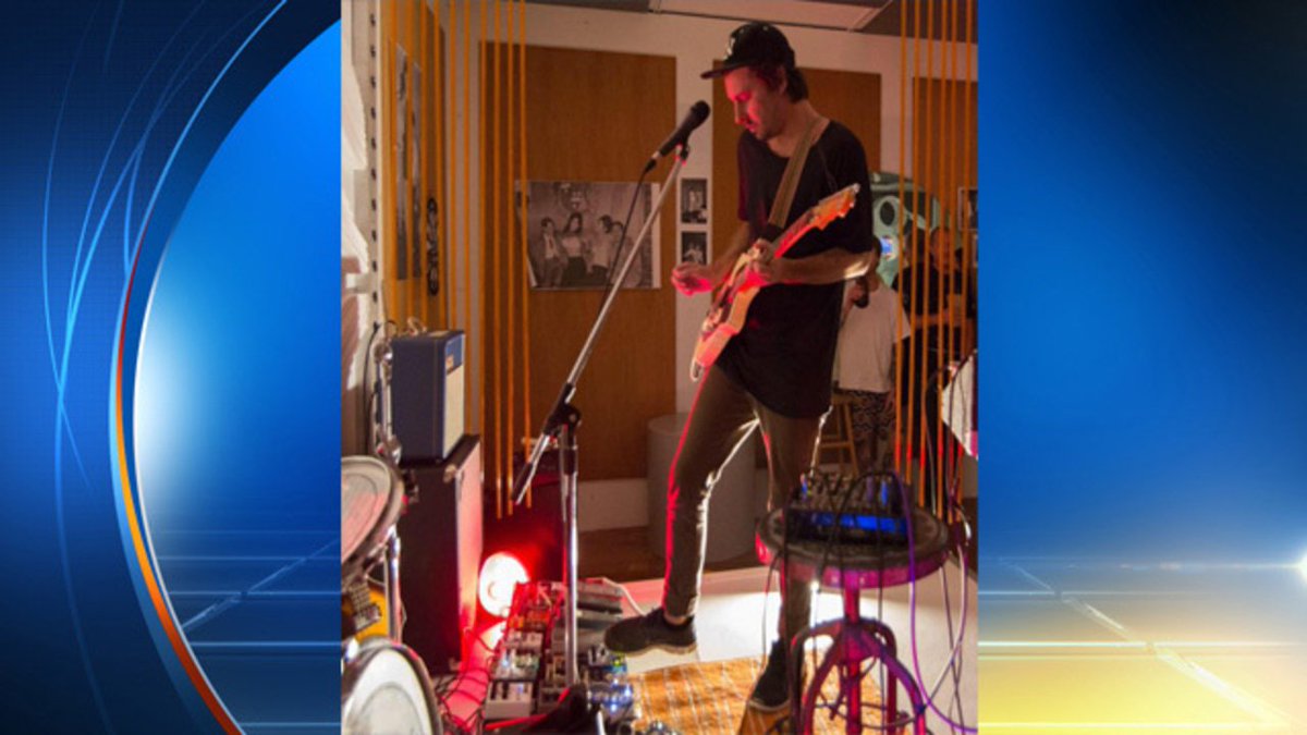 Man killed in scaffolding collapse identified as PAMM employee bit.ly/2f52MEW?utm_me… https://t.co/d5xc01R7lK