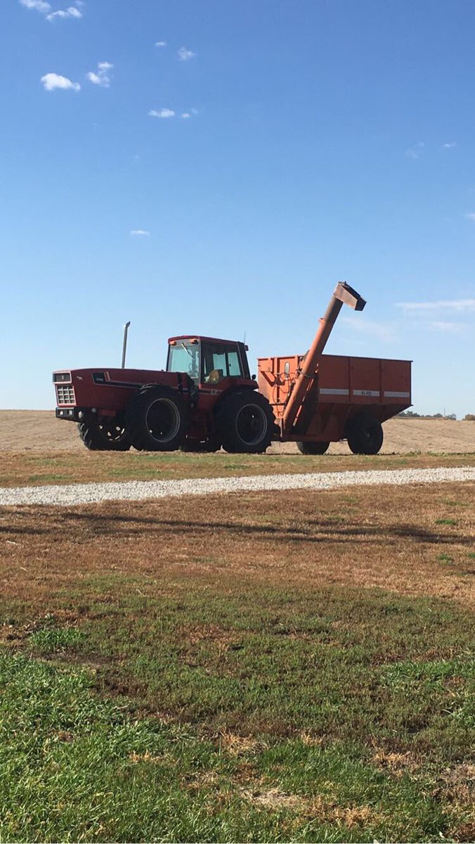 AOstrander24's tweet photo. @180YieldFailure waiting to upgrade to the tillage cart next year! https://t.co/OZXV6aT4TM