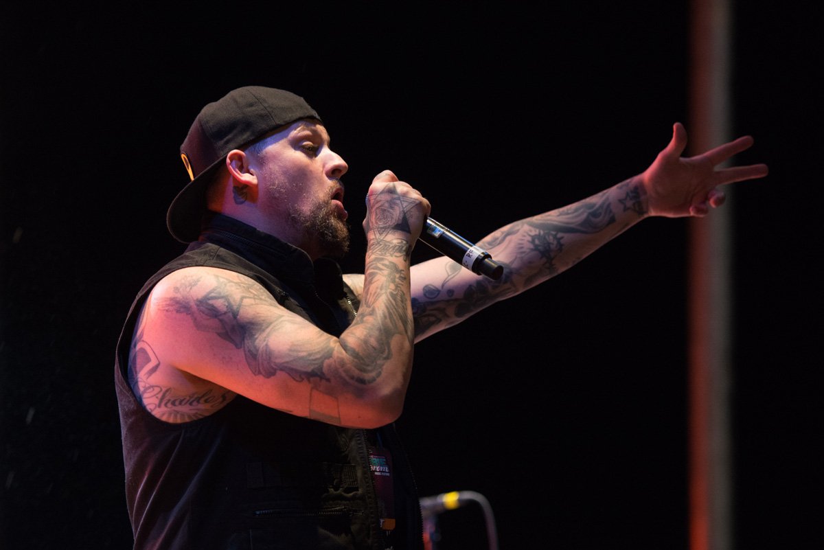 altaz933's tweet photo. #NowPlaying @GoodCharlotte - giving you all the #ALTAZzombieProm vibes.  Photo cred @csmarkphotos https://t.co/25JRsU2KcF