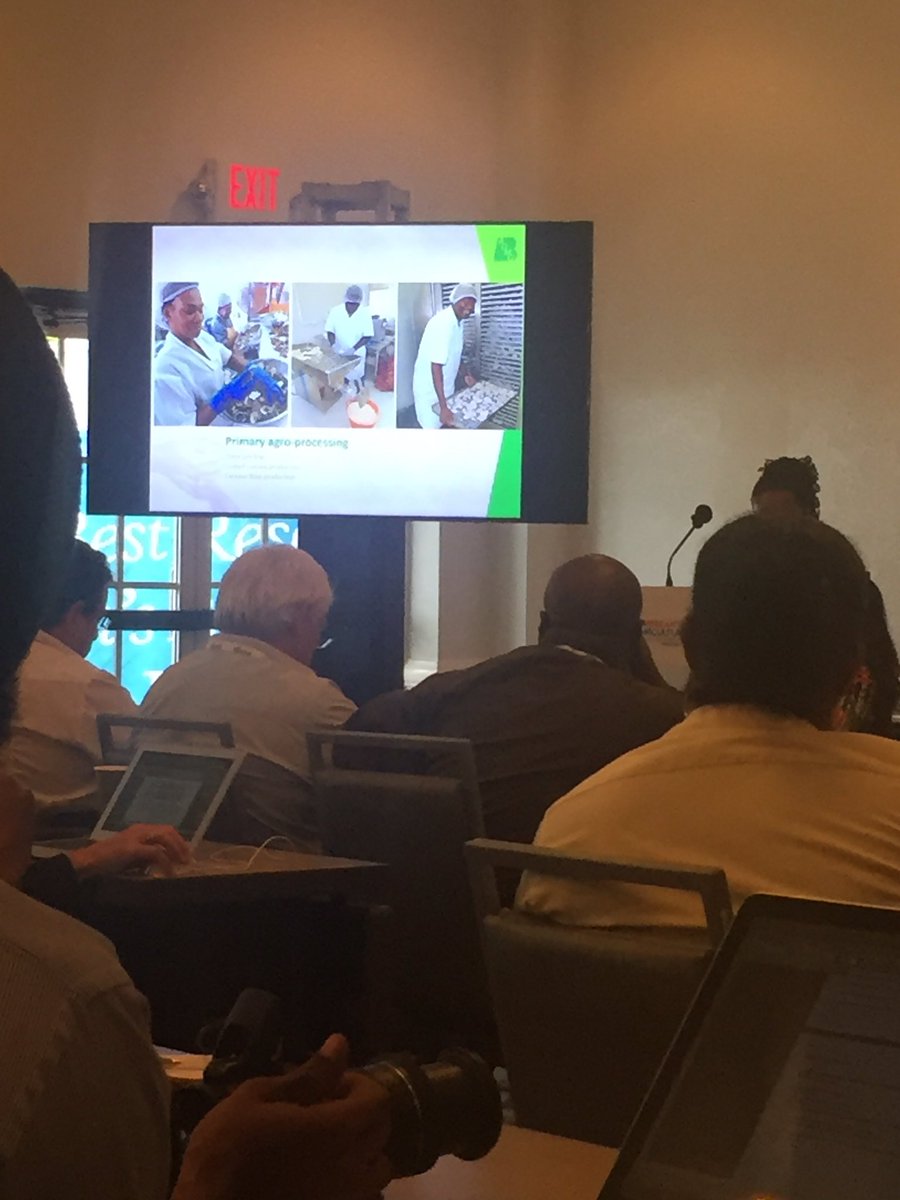 scakau1's tweet photo. Barbados Agricultural Development & Marketing Corporation #BADMC #FieldtoFork program using #cassava by Mr Carlton Batson #CWA2016Cayman https://t.co/EjhASNPVM8