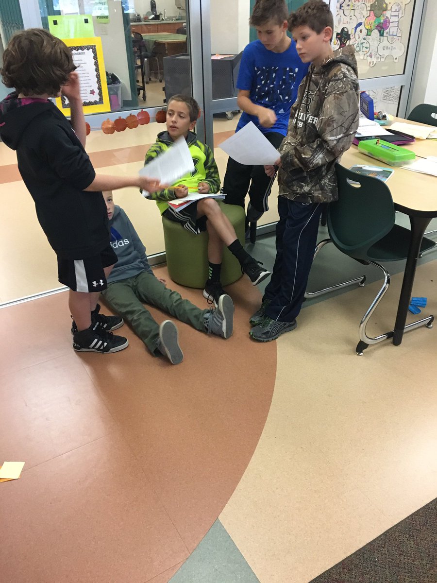 GCMSRoom213's tweet image. Debating free college today. #discourse #decision2016 #electionissues #democracy @EdbaDuss218 @GCMSCATS