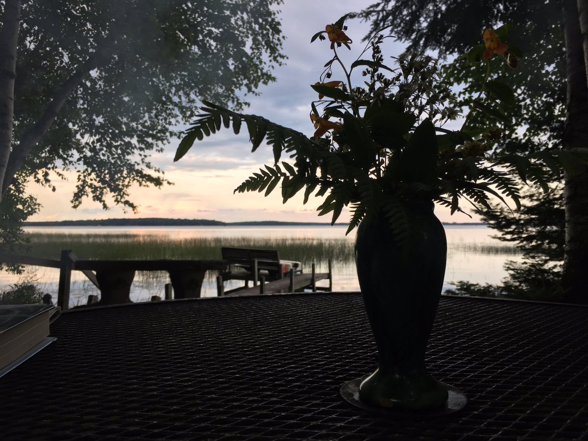 sue_massey7's tweet image. #MakeAQuoteModern
#ItTakesAVillage
#OurBlockRocks
Everyone has ea other&apos;s bk #community #tribe #family #Kindnessmatters #RespectDifference