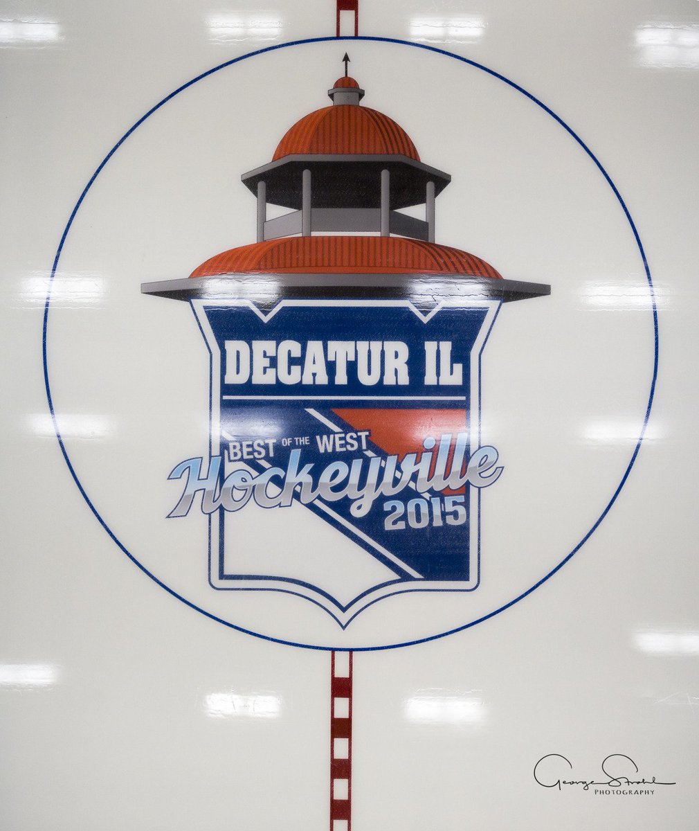 georgestrohl's tweet photo. It's Hockey time at the Decatur Civic Center!! #decaturflames #decaturblaze #decaturciviccenter Limitless Decatur #strohlphotography #dji https://t.co/Thyn6Hbamh