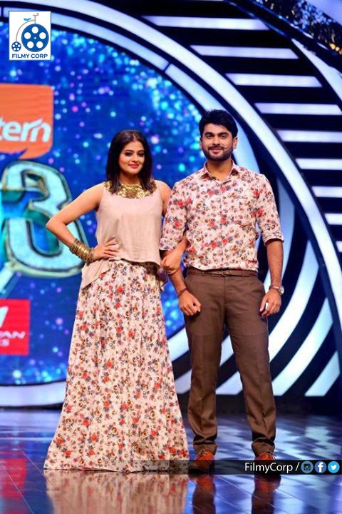 FilmyCorp's tweet photo. Gorgeous @priyamani6 Latest ClickS from #EasternD3 Show !
Check Out For More >>>> https://t.co/DNYu2RJTNJ https://t.co/E4n2wGlfbs