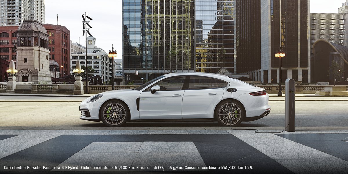 Porsche Panamera 4 E-Hybrid: per rispondere alle sfide del futuro. porsche.it/panamera