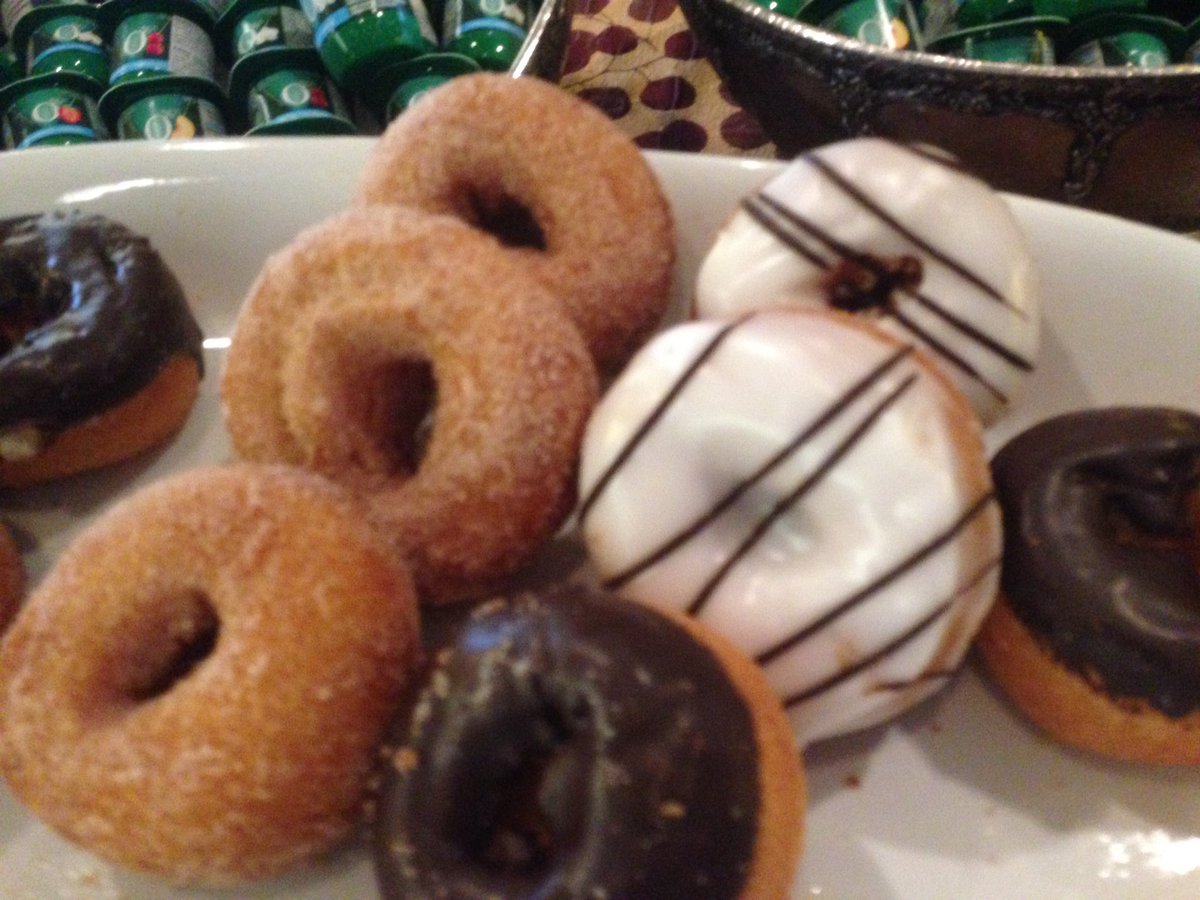 WorkViolence's tweet photo. #CATAP2016 kicks off with the #breakfastofchampions @FairmontWhistlr #threatassessment #workplaceviolence @CATAPtweet https://t.co/azKKJ2nxSz