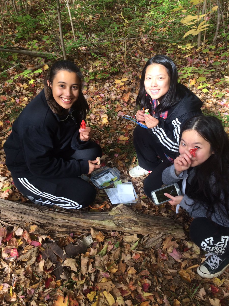 #geocaching success! @InfoSara <a href="/tlkleadership/">Leadership Academy</a> 👏🐿