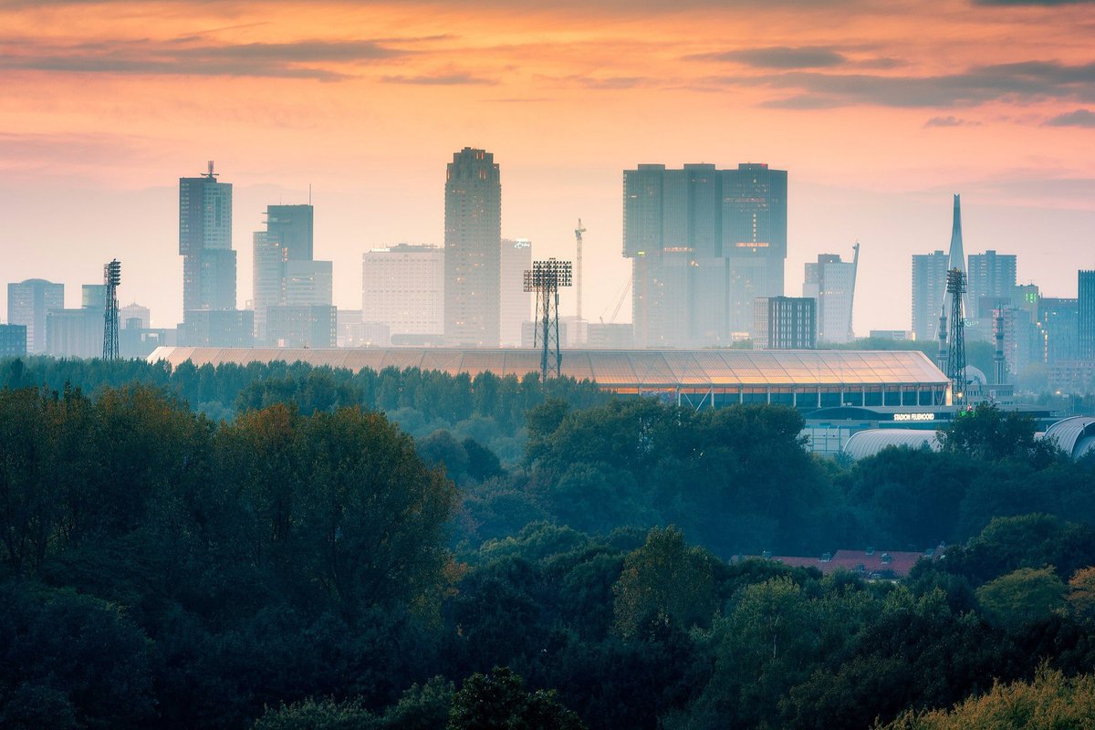 Dit...is <a href="/DeKuip/">Stadion Feijenoord</a> op Rotterdam-Zuid. #We❤️Zuid
