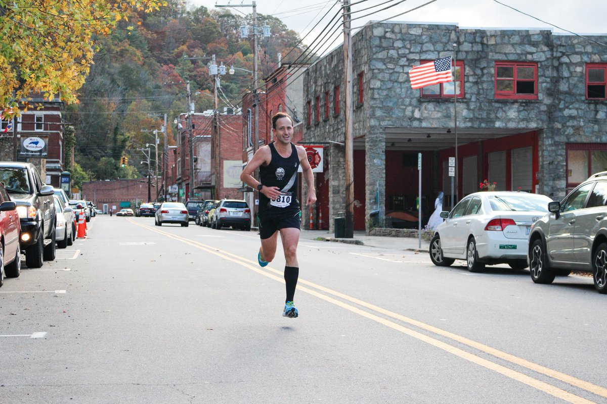 ARC_Ponies's tweet photo. Week in Review - we had 3 guys line up for the first edition of the French Broad River Half. https://t.co/kYi4OEd3dx https://t.co/LyfkuLulaT