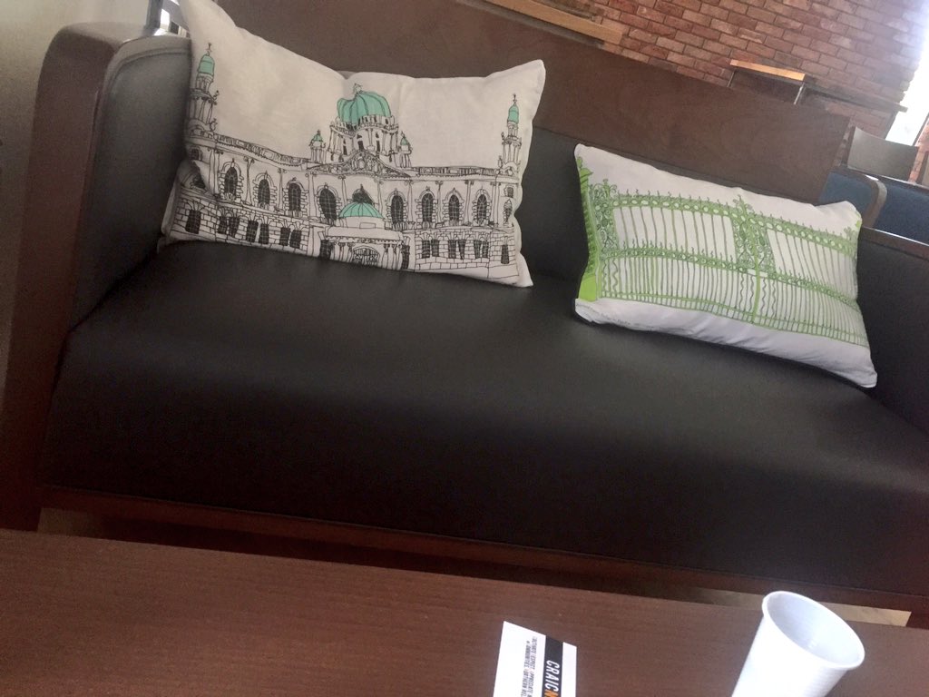 EileenChanHu's tweet photo. Great meeting @BelfastMet @CRAICNI The new Linen Lounge is fantastic and those kitchens! #todiefor #cooksdream https://t.co/qCTy8qOw3C