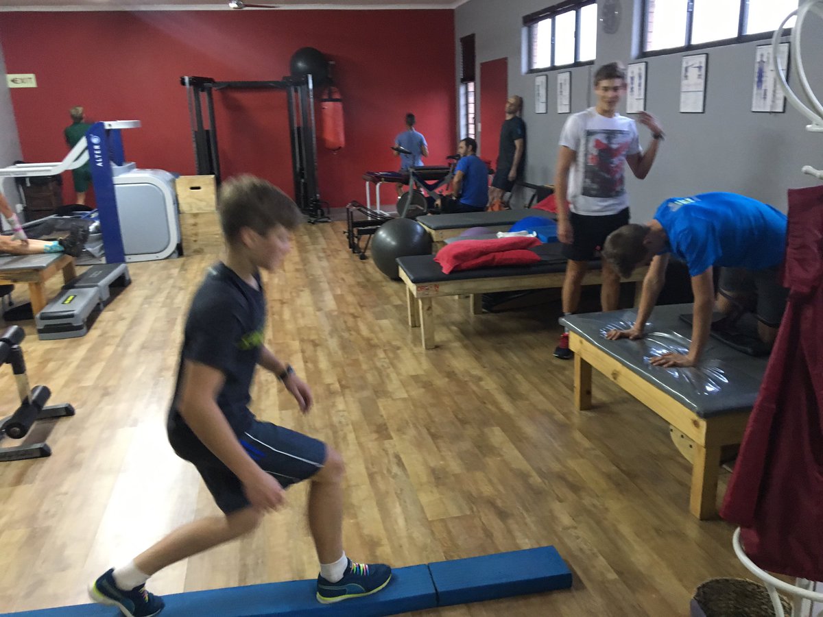 Boys getting some PROFFESIONAL training at Low Med thanks <a href="/wiltshirehj/">Harry Wiltshire</a> @GalitosC <a href="/BosseauB/">BOSSEAU</a>