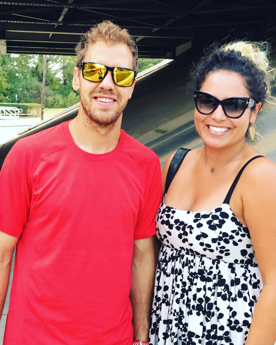 ScienceSeries's tweet photo. @sebvettelnews Austin, Texas loves you! Thanks for the pic 😎🚗🔥🔥🔥 #formula1 #f1 #austin #ferrari #SebastianVettel https://t.co/LD4Qfpp3hn