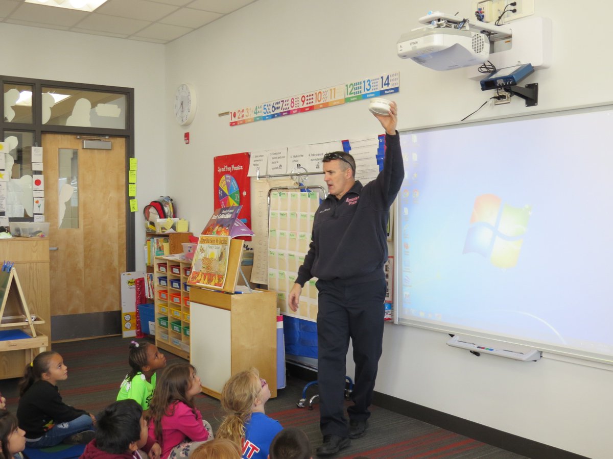 BenavidesKinder's tweet photo. Thank you to the AFD for coming to teach us all about fire safety. We appreciate your support of our school community. Review 911 with kids. https://t.co/pYE5Jf8Ms8