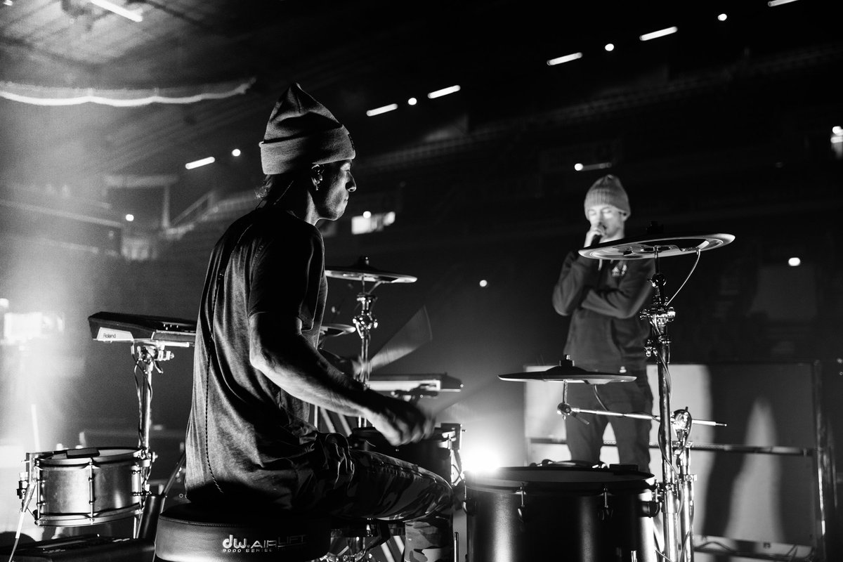 twenty one pilots tweet media