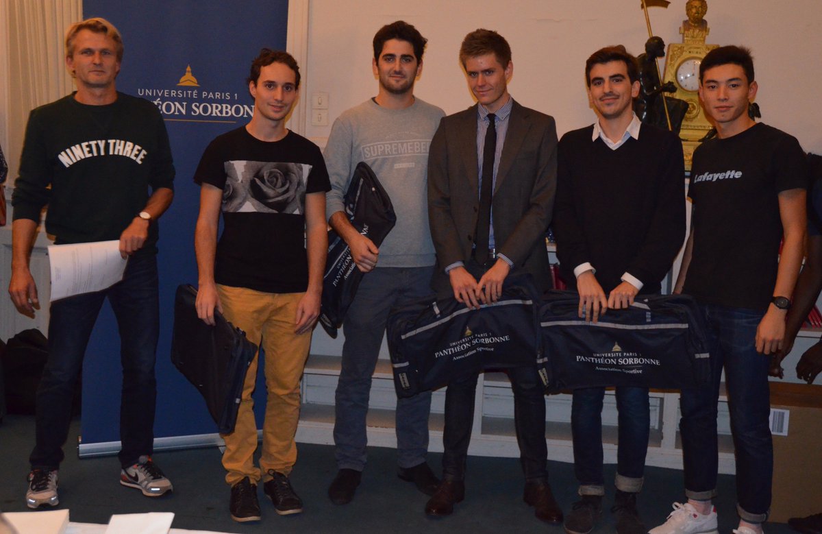 SorbonneParis1's tweet photo. L'université @SorbonneParis1 vient de féliciter et de récompenser ses étudiants sportifs titrés cette année ! Un grand bravo !! #GoUP1 https://t.co/C2Aii9FmMS