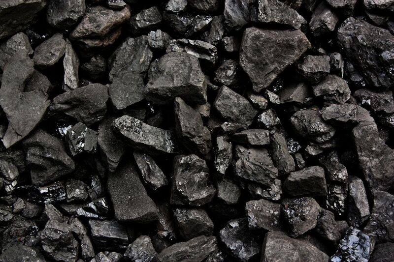 SPGEnergyMetal's tweet photo. Premium #coal miners mull more #indexlinked sales as index beats Jan-Sep #benchmarks by $15.40/mt. Read our analysis https://t.co/0DTJgWfxCY https://t.co/dfPJnogOSj