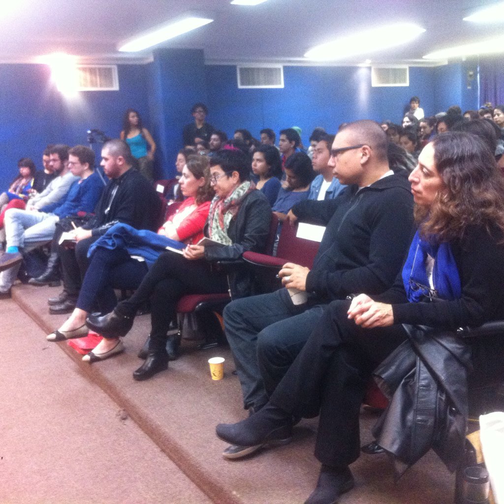 Radio_Mutt's tweet photo. Artistas, estudiantes, teóricos, investigadores... Reunidos en el #DiálogoAbierto @ICDACeducacion https://t.co/TRcW2HpmDz