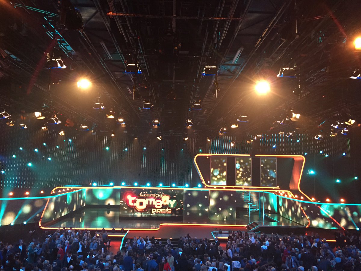 Dabei sein ist <a href="/ponyhof/">Ponyhof</a>!  #comedypreis #nominierung mit <a href="/TNTComedyDE/">TNT Comedy</a>.