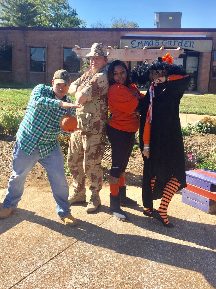 IgnacioTammy's tweet photo. @tcwminniehoward #Leadership Team #SpiritWeek16 https://t.co/FUgTL8f00E