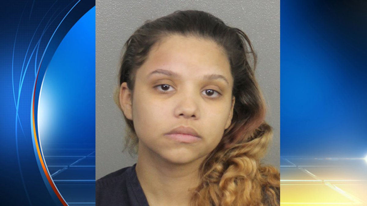 South Florida woman accused of drunken driving with 3 children in car bit.ly/2dTk6Kv?utm_me… https://t.co/RKkMf5IB6b