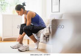 JGurgol's tweet photo. Putting on and tying shoes would be a challenge   #kimcandoit https://t.co/Wnm6CwHGDG