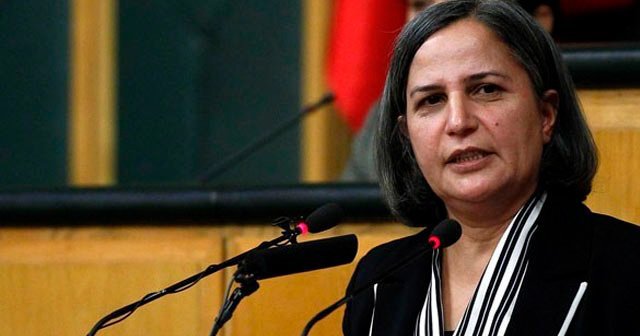 tgrthabertv's tweet image. Gültan Kışanak gözaltına alındı tgrthaber.com.tr/gundem/son-dak…