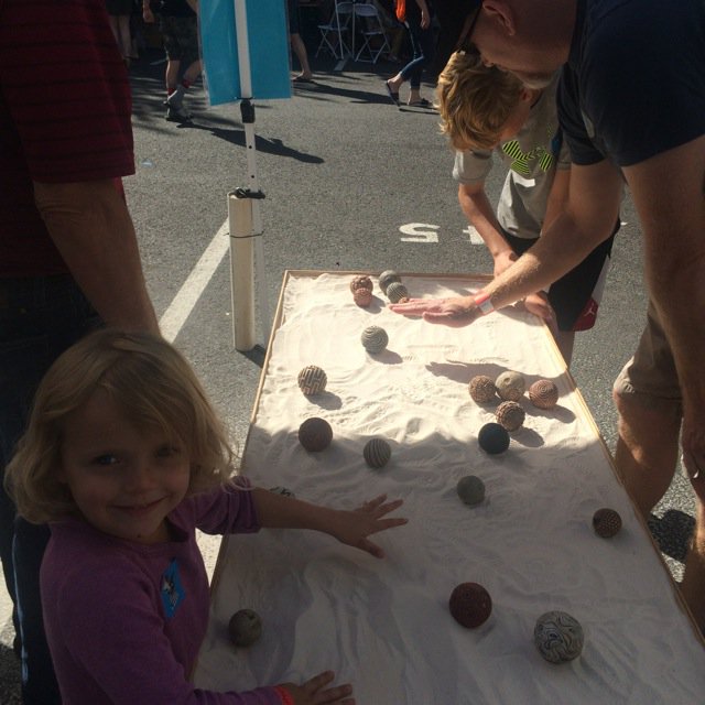 olander_earth's tweet photo. GIANT sand box! Who says sand play is just for kids? https://t.co/w1ySxBM1nY https://t.co/Rt4vJumTv6