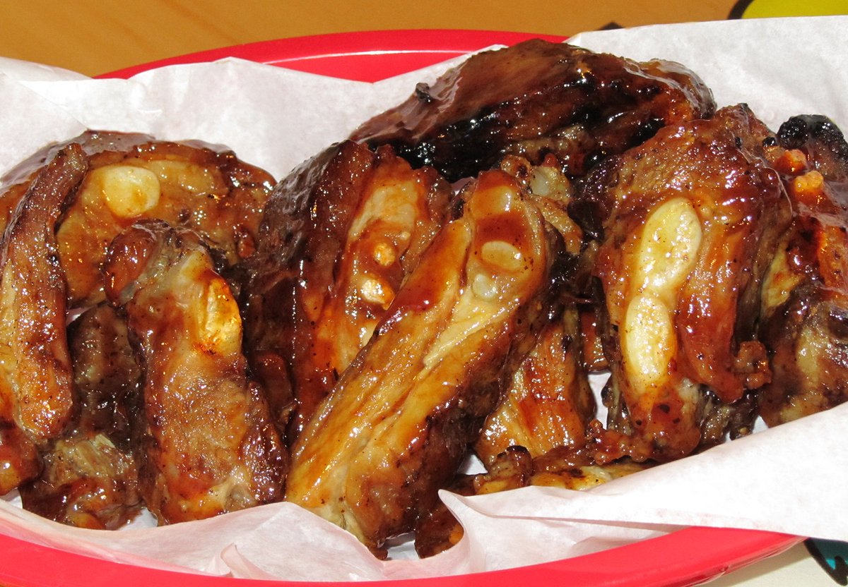 WingsEtc's tweet photo. Grab life by the tips. #RibTipTuesday https://t.co/MlQiAe0cd8