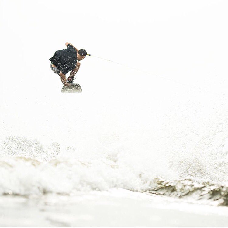 This shot is absolutely pure art 😍🏄📸
SHOP➡️ || WakePictures.com ||