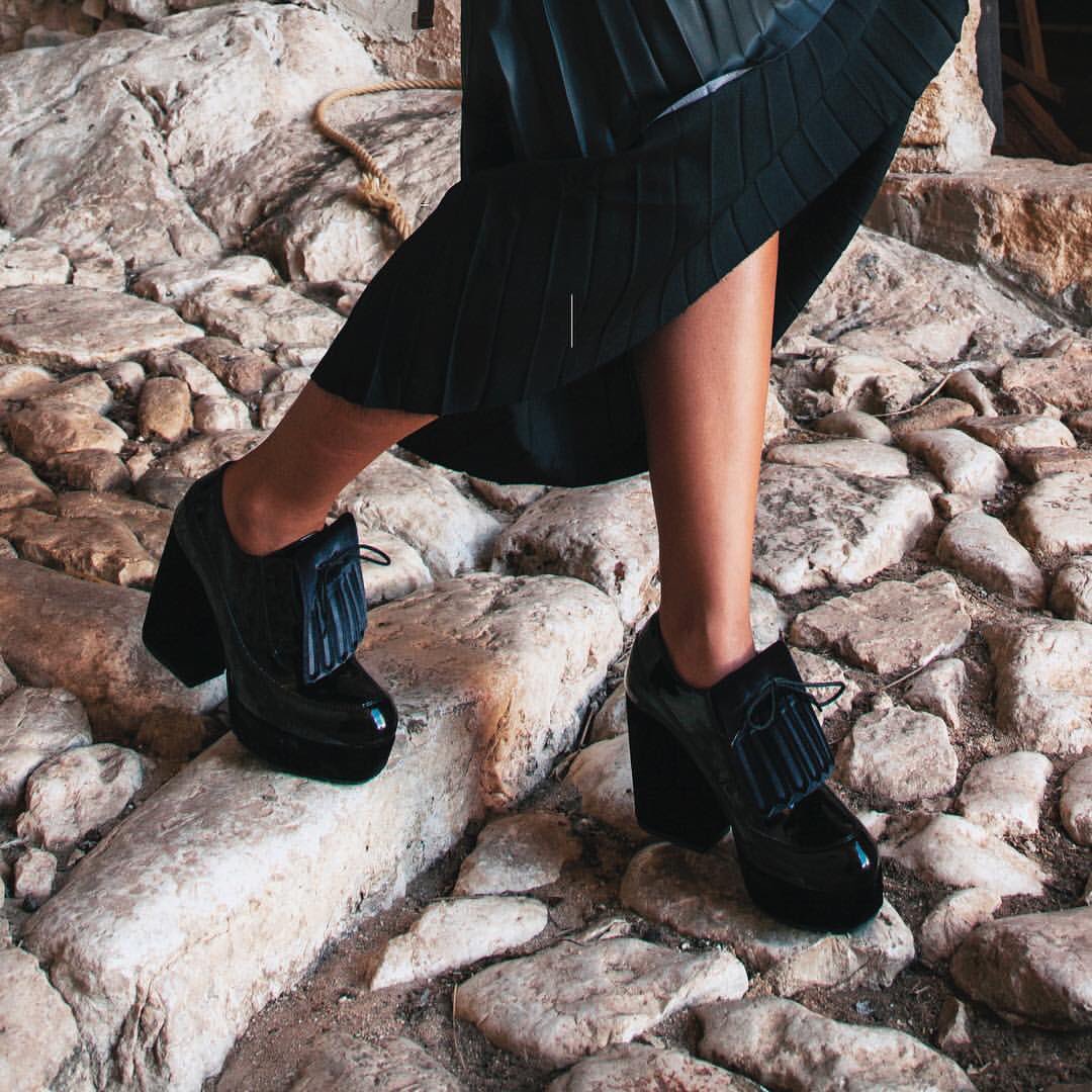 kimaccessori's tweet photo. Style is brave 💁🏼
#kimaccessori #tipeetacchi #shoes 

Shop Now ➡️ https://t.co/BV8Hq1FV6H https://t.co/lcyBki1ONX